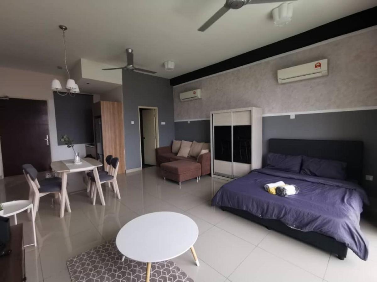 11-Modern Homestay Palazio Lake View Mount Austin Palazio Near Aeon Themepark Toppen Ikea Джохор-Бару Екстер'єр фото