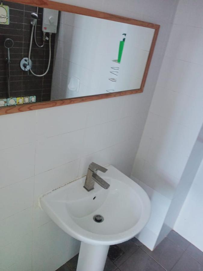 11-Modern Homestay Palazio Lake View Mount Austin Palazio Near Aeon Themepark Toppen Ikea Джохор-Бару Екстер'єр фото