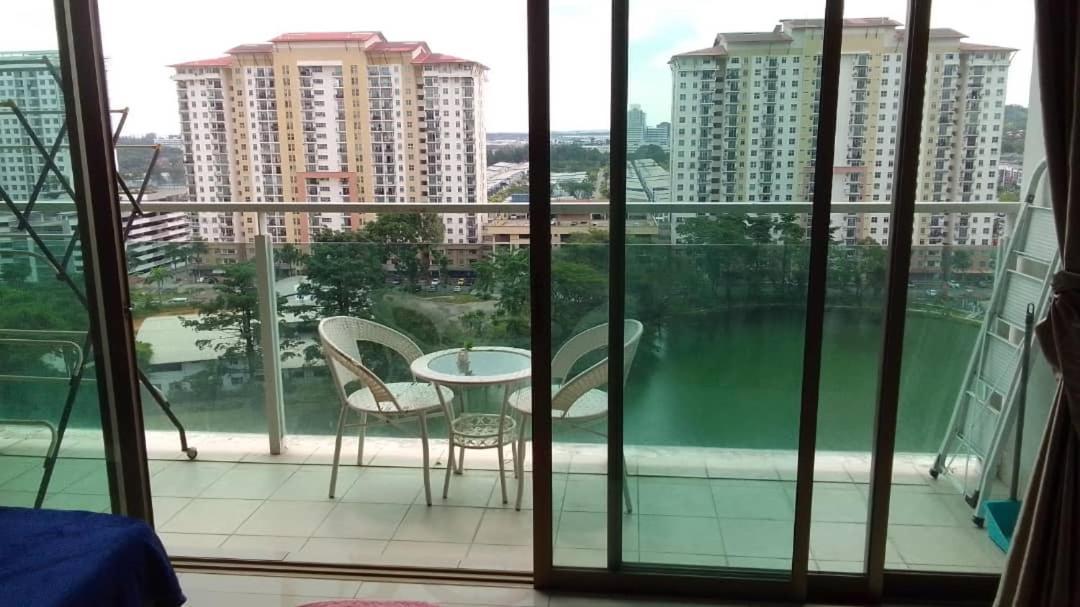 11-Modern Homestay Palazio Lake View Mount Austin Palazio Near Aeon Themepark Toppen Ikea Джохор-Бару Екстер'єр фото